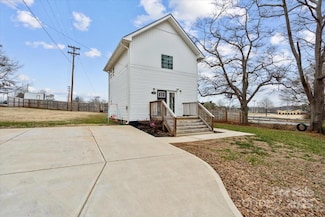 305 Wingate Ct, Shelby, NC 28152