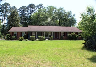 1806 Knox St, Dublin, GA 31021