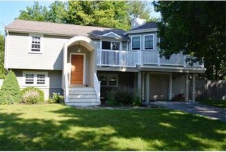78 Genevieve Ln, Marshfield, MA 02050