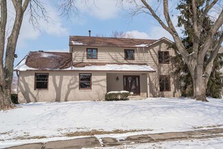 1944 Stockwell Dr, Columbus, OH 43235