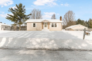 47 Couture St, Colebrook, NH 03576