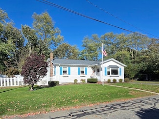 4 Lincoln Dr, Fairhaven, MA 02719