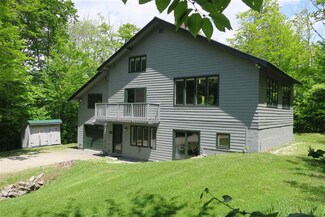 7 E Round Rd, Winhall, VT 05155