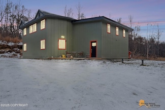 6235 N Wolverine Rd, Palmer, AK 99645
