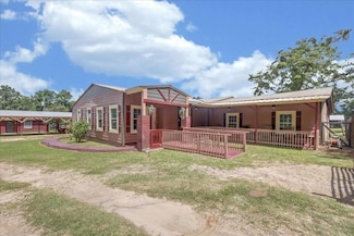 698 Liberty Rd, Quincy, FL 32351