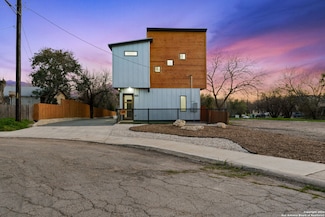 108 Vine St, San Antonio, TX 78210
