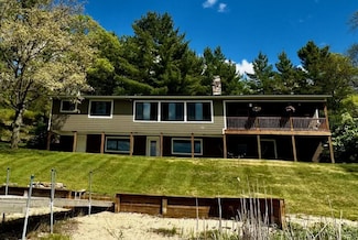 6121 S Hamlin Cir, Baldwin, MI 49304