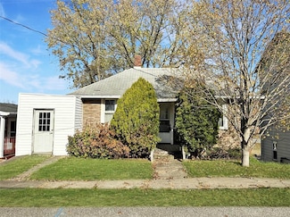 105 Buttonwood Ave, Washington, PA 15301