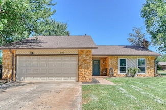 200 Pawnee Cir, Yukon, OK 73099