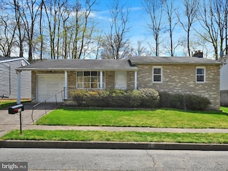 16 Roller Dr, Steelton, PA 17113