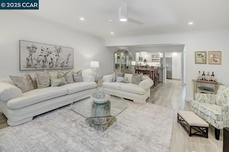 2017 Oakmont Way Unit 2, Walnut Creek, CA 94595
