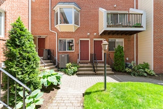 101 Grove St Unit 19, Stamford, CT 06901