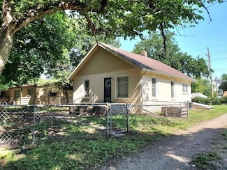 525 E 3rd St, Concordia, KS 66901