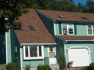 27 Santoro Rd, Worcester, MA 01606
