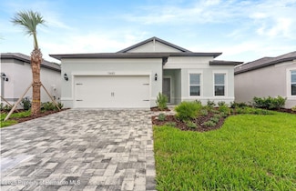 13682 Canyon Ridge Rd, Shady Hills, FL 34610