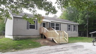 1781 Matheney Trail, Lewiston, MI 49756