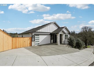 1730 N 12th St, Washougal, WA 98671