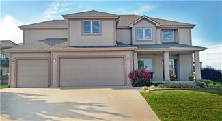 5008 Park Ridge Dr, Blue Springs, MO 64015