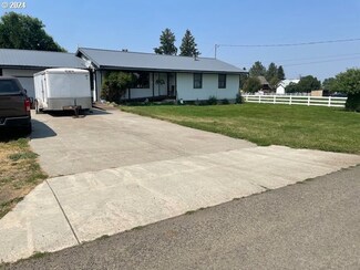 706 College St, Lostine, OR 97857
