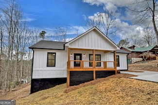 76 Cypress Cir, Ellijay, GA 30540