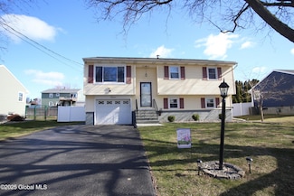 11 E Ford Dr, Latham, NY 12110