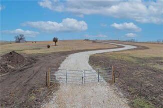 15534 Kansas Ave, Basehor, KS 66007