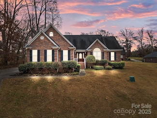 1053 Rosewood Dr, China Grove, NC 28023