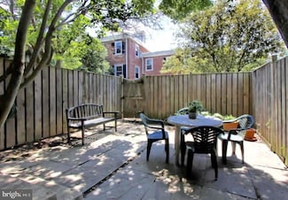 4217 32nd Rd S, Arlington, VA 22206