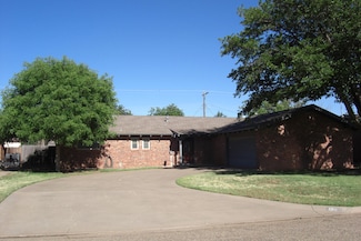 1311 Floydada St, Plainview, TX 79072