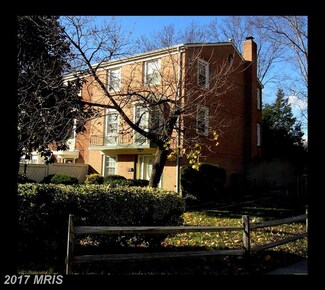 4300 Cedarlake Ct, Alexandria, VA 22309
