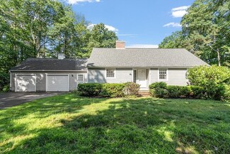 363 N Main St, Petersham, MA 01366