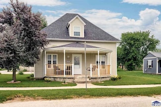 412 E Main St, Farmersburg, IN 47850