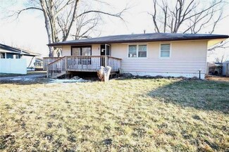 250 Bel Aire Dr, Waukee, IA 50263