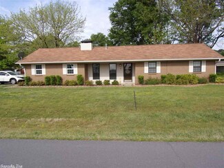 15 Eastwood Dr, Carlisle, AR 72024