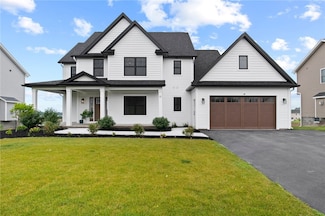 10 Long Point Ln, Brockport, NY 14420
