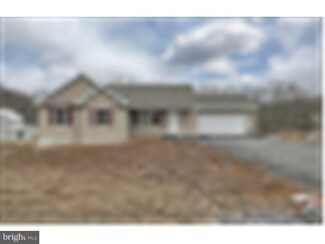 150 Nut Grove Rd, Pine Grove, PA 17963