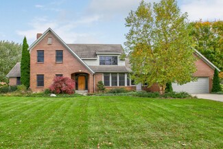 921 Chelsea Ct, Holland, MI 49423