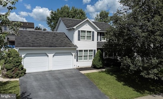112 Graystone Dr, Hummelstown, PA 17036