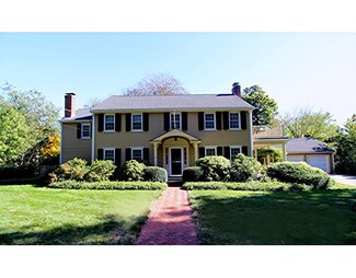33 Winter St, Nahant, MA 01908