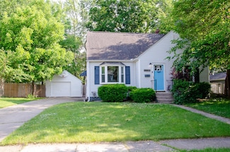 1506 Cambridge Dr, Kalamazoo, MI 49001