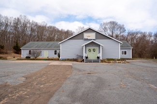 505 Old Colchester Rd, Uncasville, CT 06382