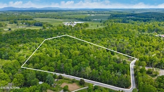 88 Critter Creek Rd, Crossville, TN 38572