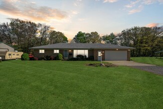 178 W Henderson Rd, Owosso, MI 48867