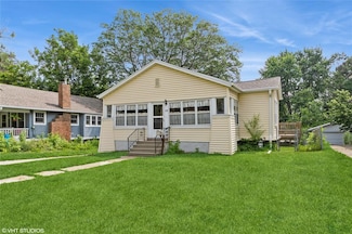 737 38th St, Des Moines, IA 50312