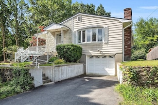 71 Dewey Ave, Leominster, MA 01453