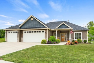215 Mockingbird Ln, Warsaw, IN 46580