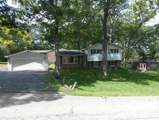 3717 Ridge Ln, Wonder Lake, IL 60097