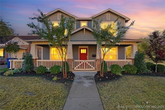 2504 E 1st St, Tulsa, OK 74104