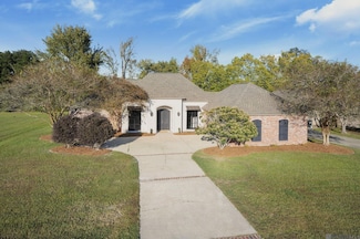 8683 R Dawes Dr, Denham Springs, LA 70706