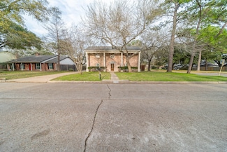 17702 Loring Ln, Spring, TX 77388